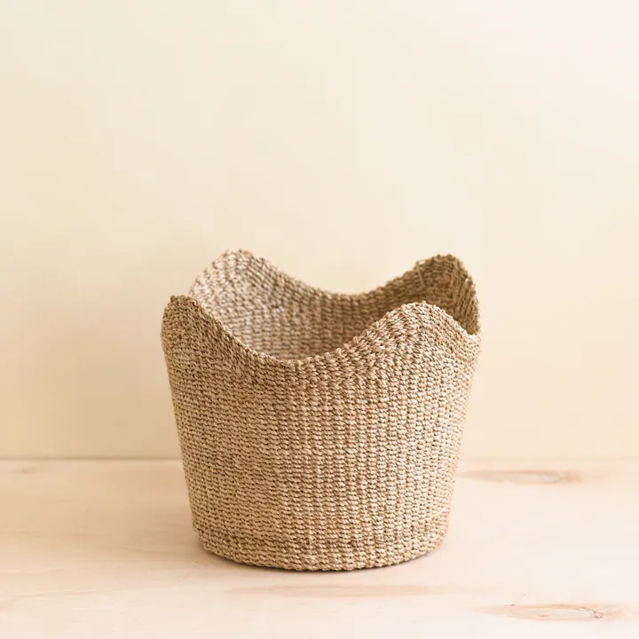 LIKHÂ Natural Scallop Basket - Planter Basket