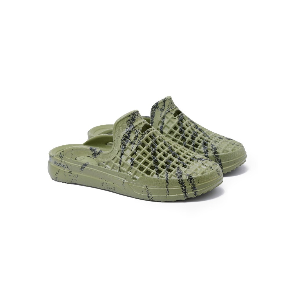 Malbon Golf Lusso Bamboo Scenario Slide 5 | Flip App