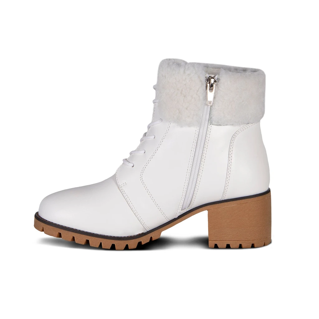 Cloud Nine Sheepskin Women's Rebecca Boot