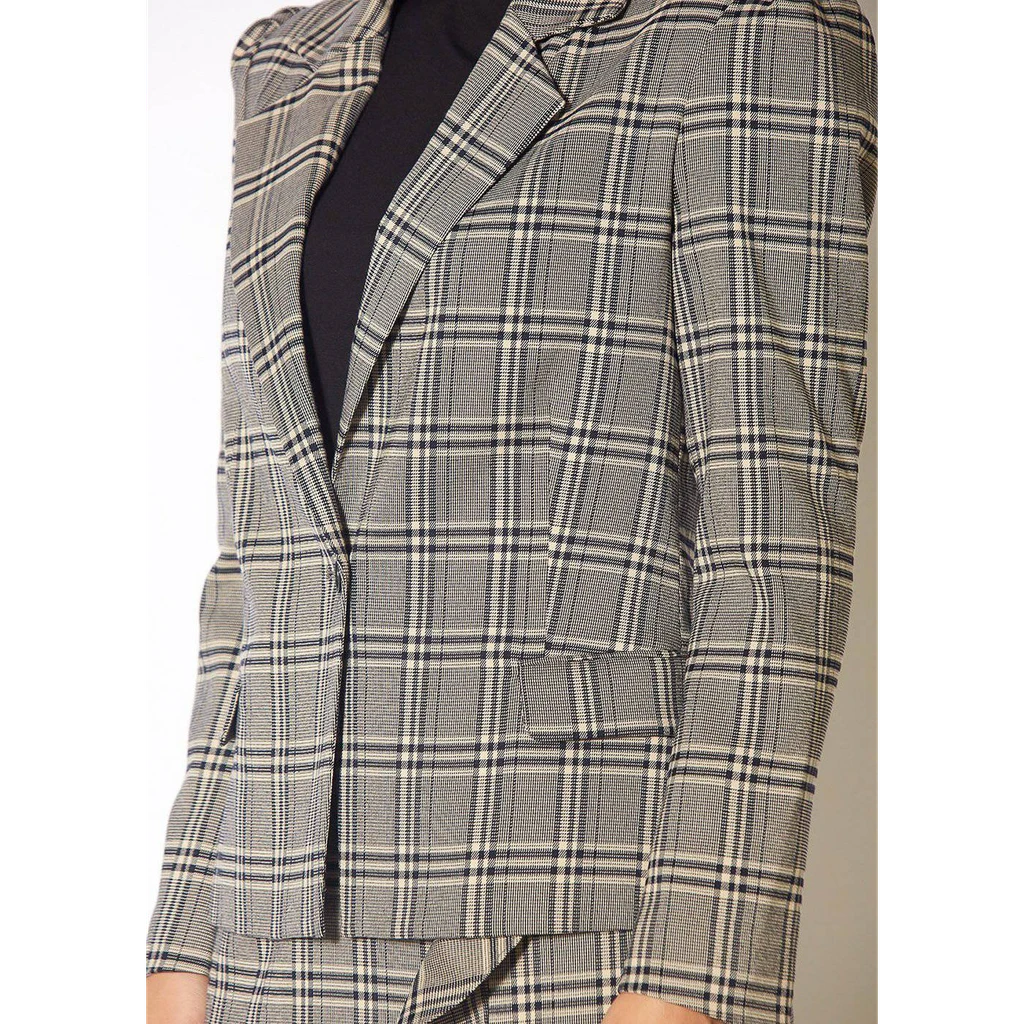 Shop at Konus Pleione Women's Span Plaid Notch Collar Blazer
