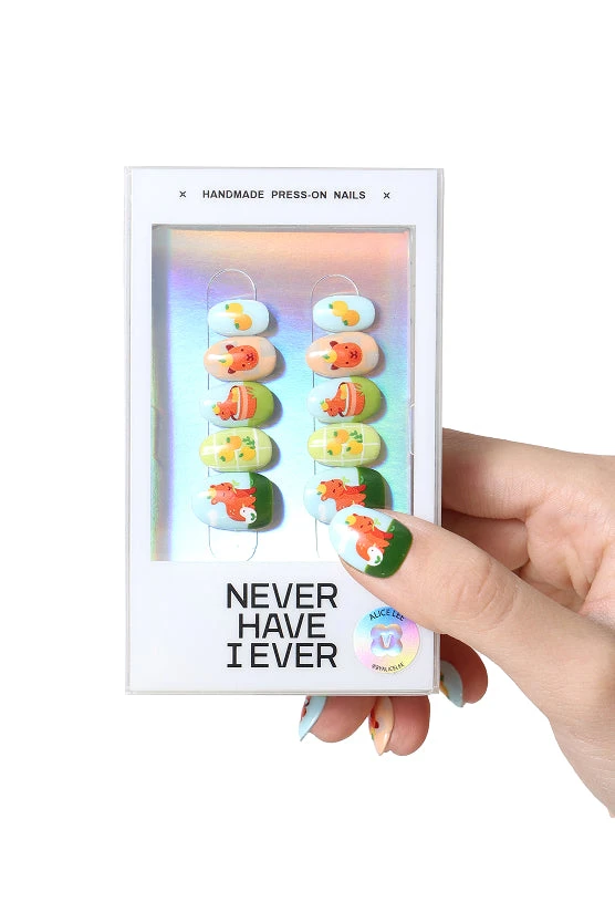 Never Have I Ever Shop A capybara life by Alice Lee- Press-on Nails