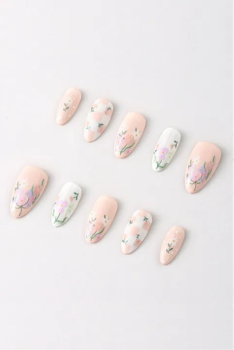 Never Have I Ever Shop Wildflower Picnic Press-on Nails