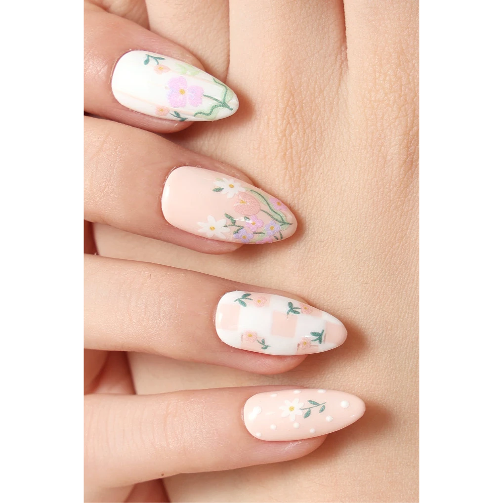 Never Have I Ever Shop Wildflower Picnic Press-on Nails