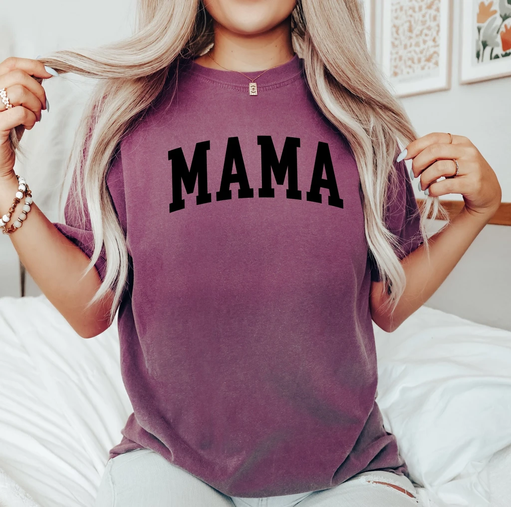Refinery Number One Retro Mama, Vintage Lettering, Motherhood, Minimalist, Mother's Day, Motherhood, Mom, Comfort Colors Tshirt