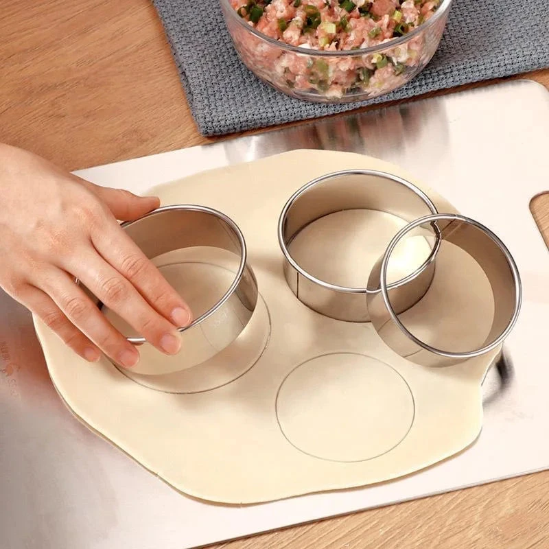 Crumbly Co Stainless Steel Biscuit Mold Set – Round Pastry Cutter for Dumpling