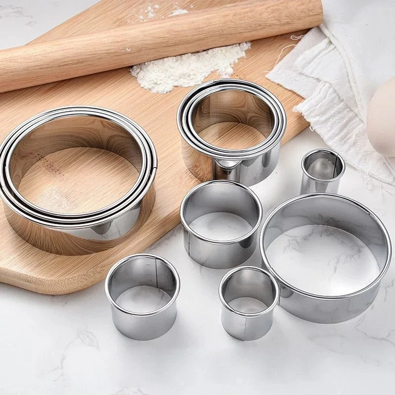 Crumbly Co Stainless Steel Biscuit Mold Set – Round Pastry Cutter for Dumpling