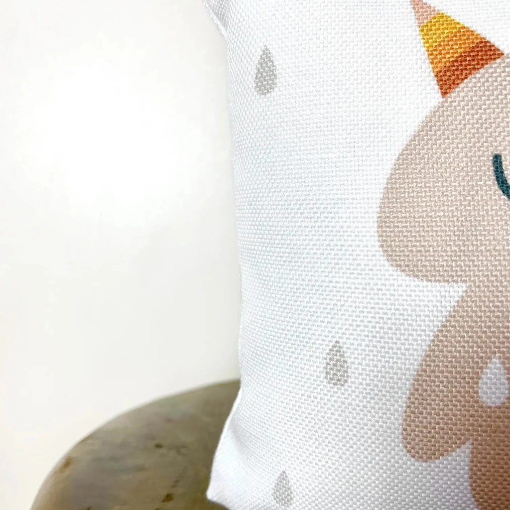 UniikPillows Baby Unicorn | Throw Pillow Cover | Cover & Insert