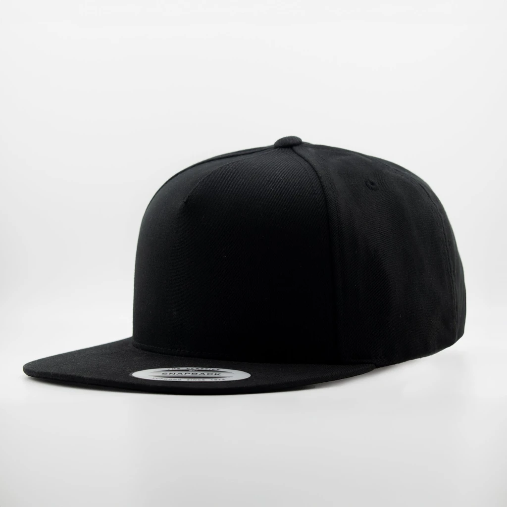 Shop at Konus Men's Snapback With Minimal Embroidery