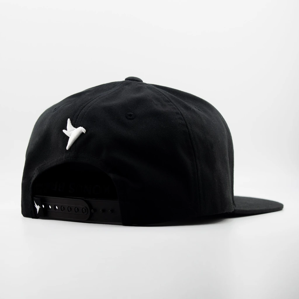 Shop at Konus Men's Snapback With Minimal Embroidery