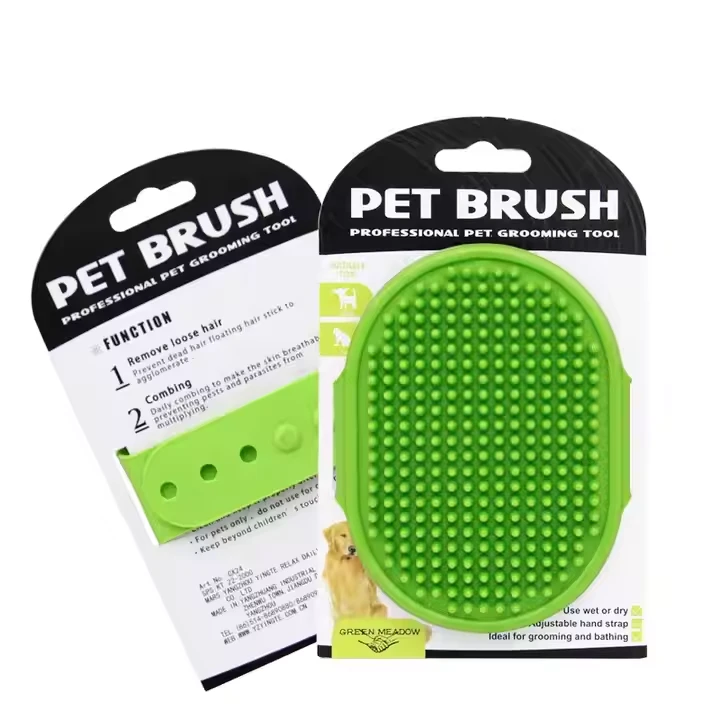 Besteria Hand-held Rubber Pet Shedding Bath Brush