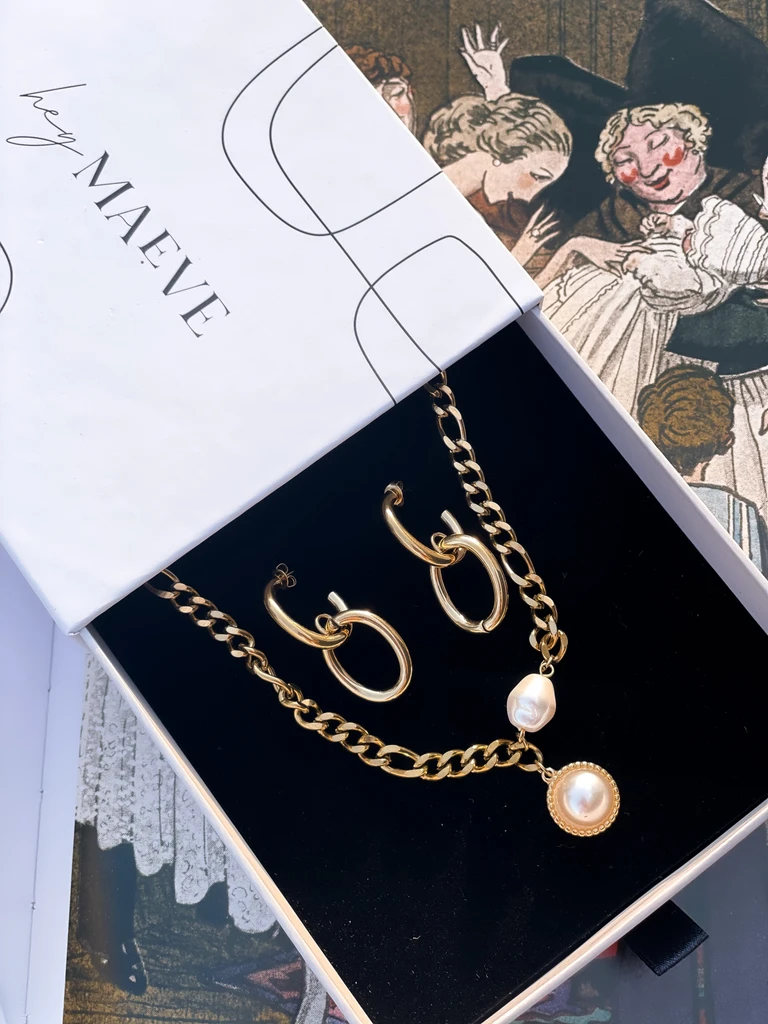 HeyMaeve Jewelry Gift Box