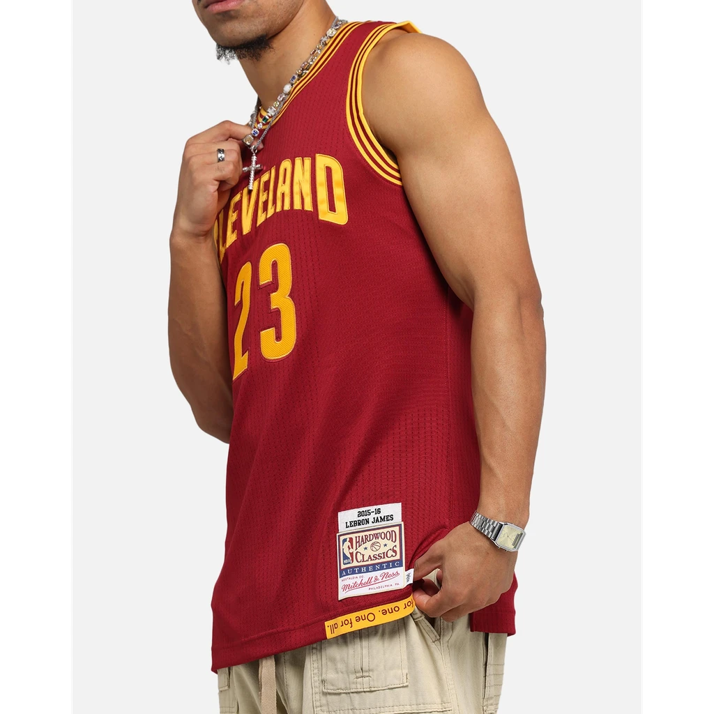 MITCHELL & NESS Men's Cleveland Cavaliers Lebron James 2015 Dark Jersey