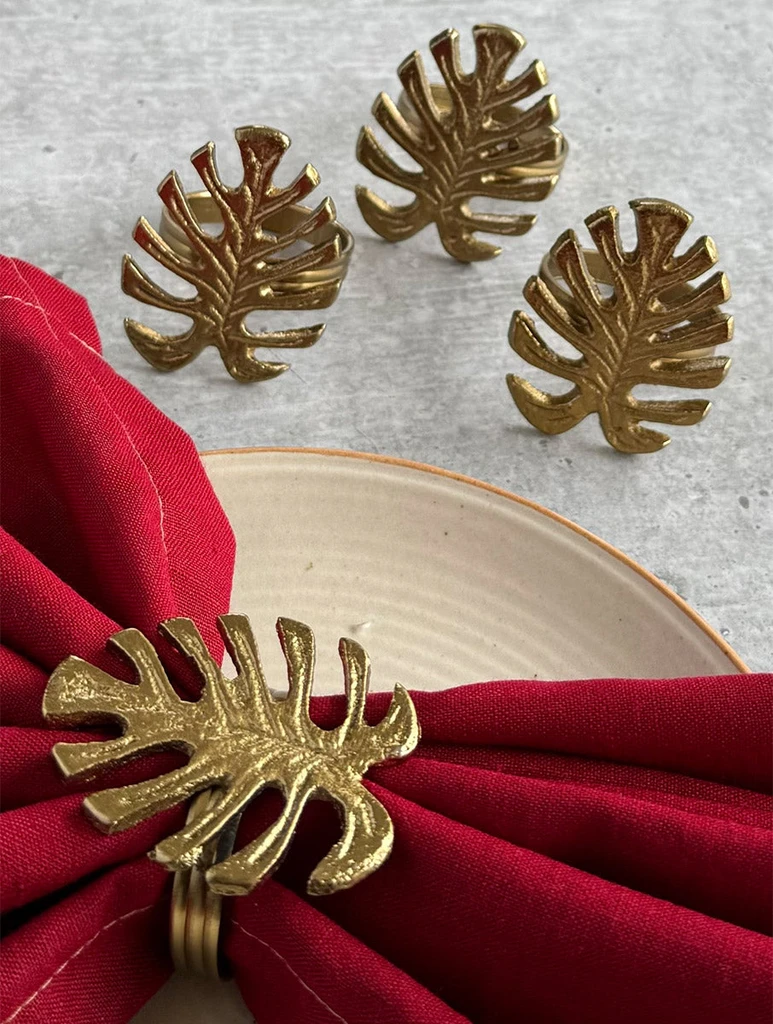 Casa Amarosa Leaf Metal Napkin Ring