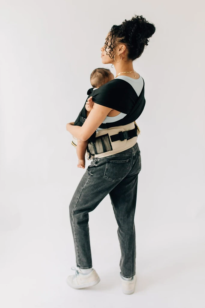 Tushbaby Hands-Free Carrier With Abstract Snug Attachment