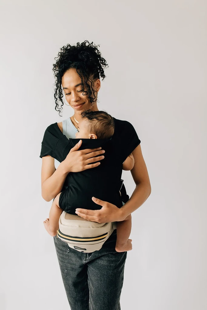 Tushbaby Hands-Free Carrier With Abstract Snug Attachment