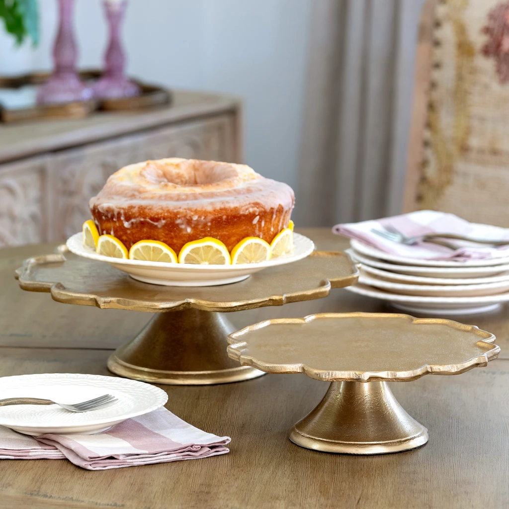 Park Hill Scalloped Edge Cast Aluminum Cake Plate