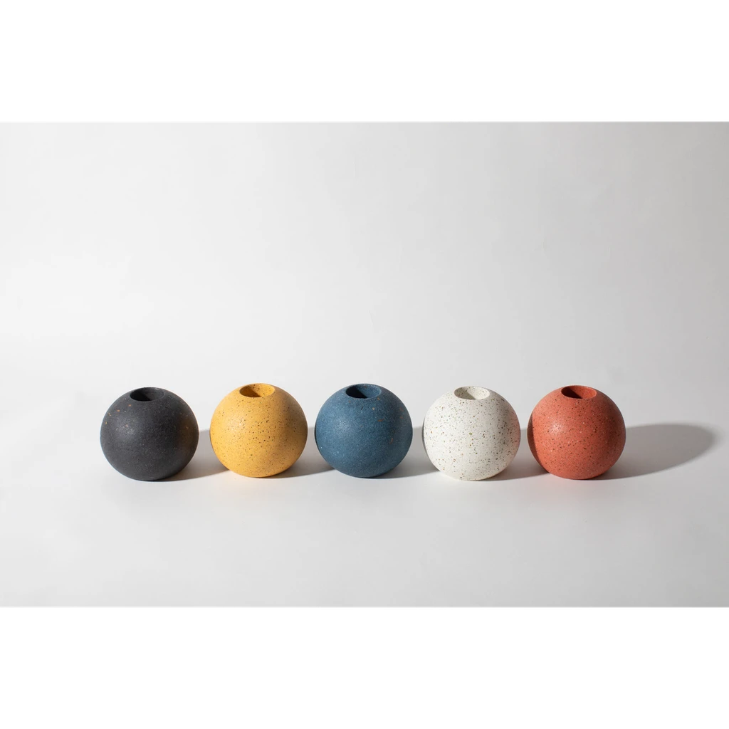 Pretti.Cool Sphere Candlestick Holder