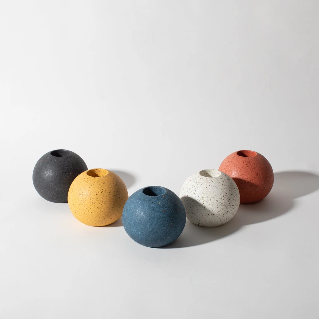 Pretti.Cool Sphere Candlestick Holder