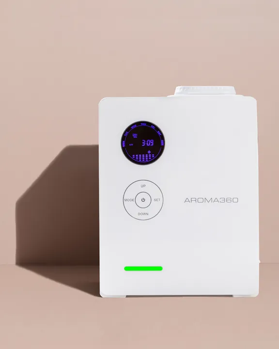 Aroma360  Free DaVinci360 Scent Diffuser With Oil