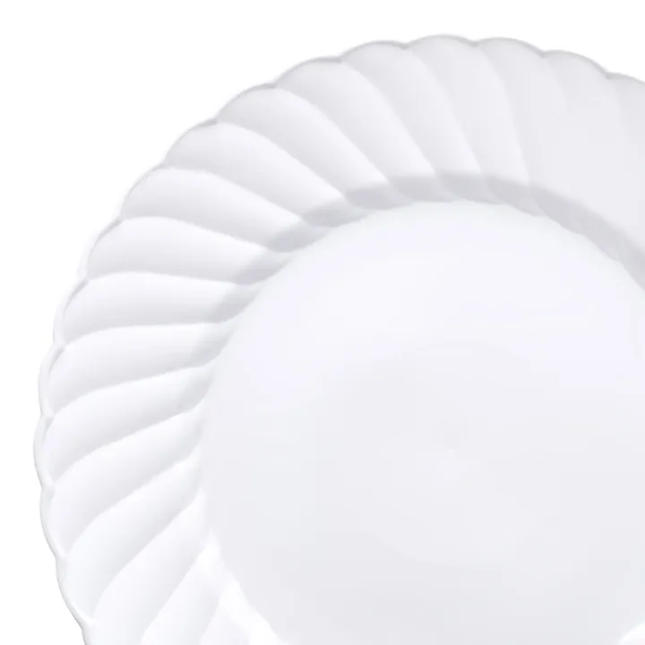 Smarty Had a Party 6" Flair Plastic Pastry Plates