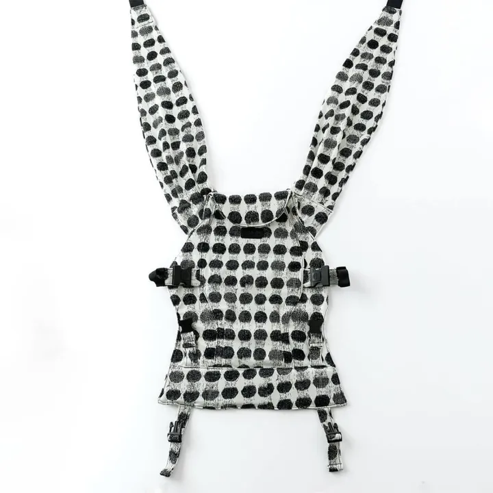 Tushbaby Hands-Free Carrier Set - Dots Snug
