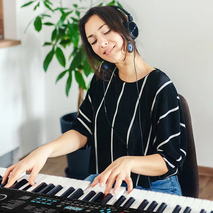 Gbruno Store 61 Key Electric Portable Digital Keyboard Piano For Beginner